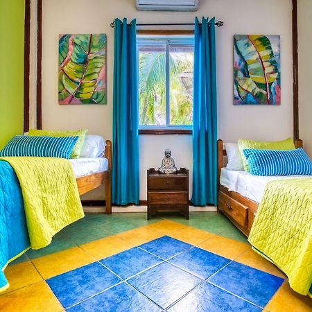 Los Balcones Over The Sea Hotel Bocas del Toro Extérieur photo