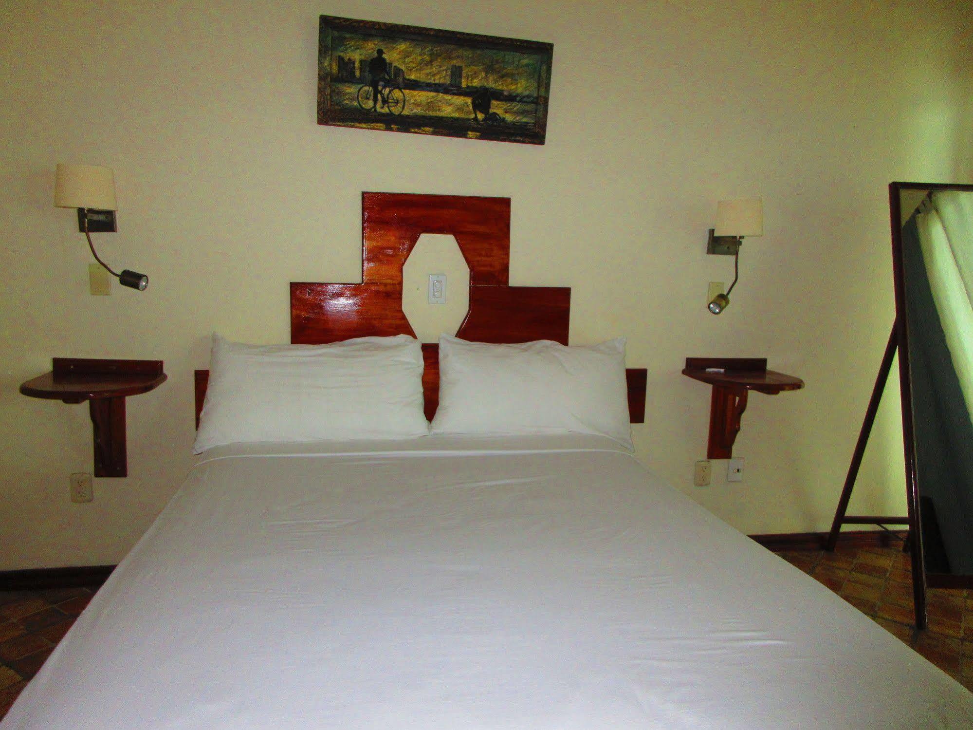 Los Balcones Over The Sea Hotel Bocas del Toro Extérieur photo