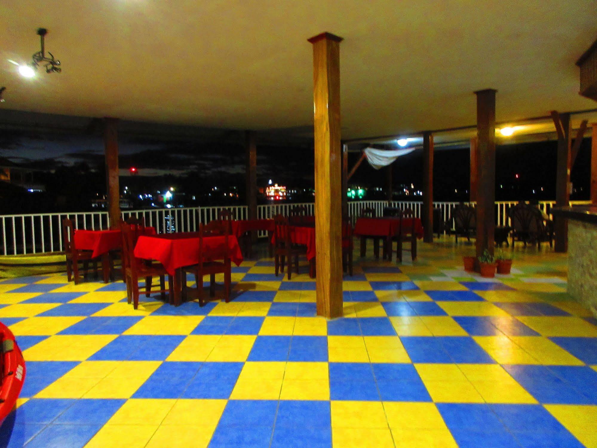 Los Balcones Over The Sea Hotel Bocas del Toro Extérieur photo
