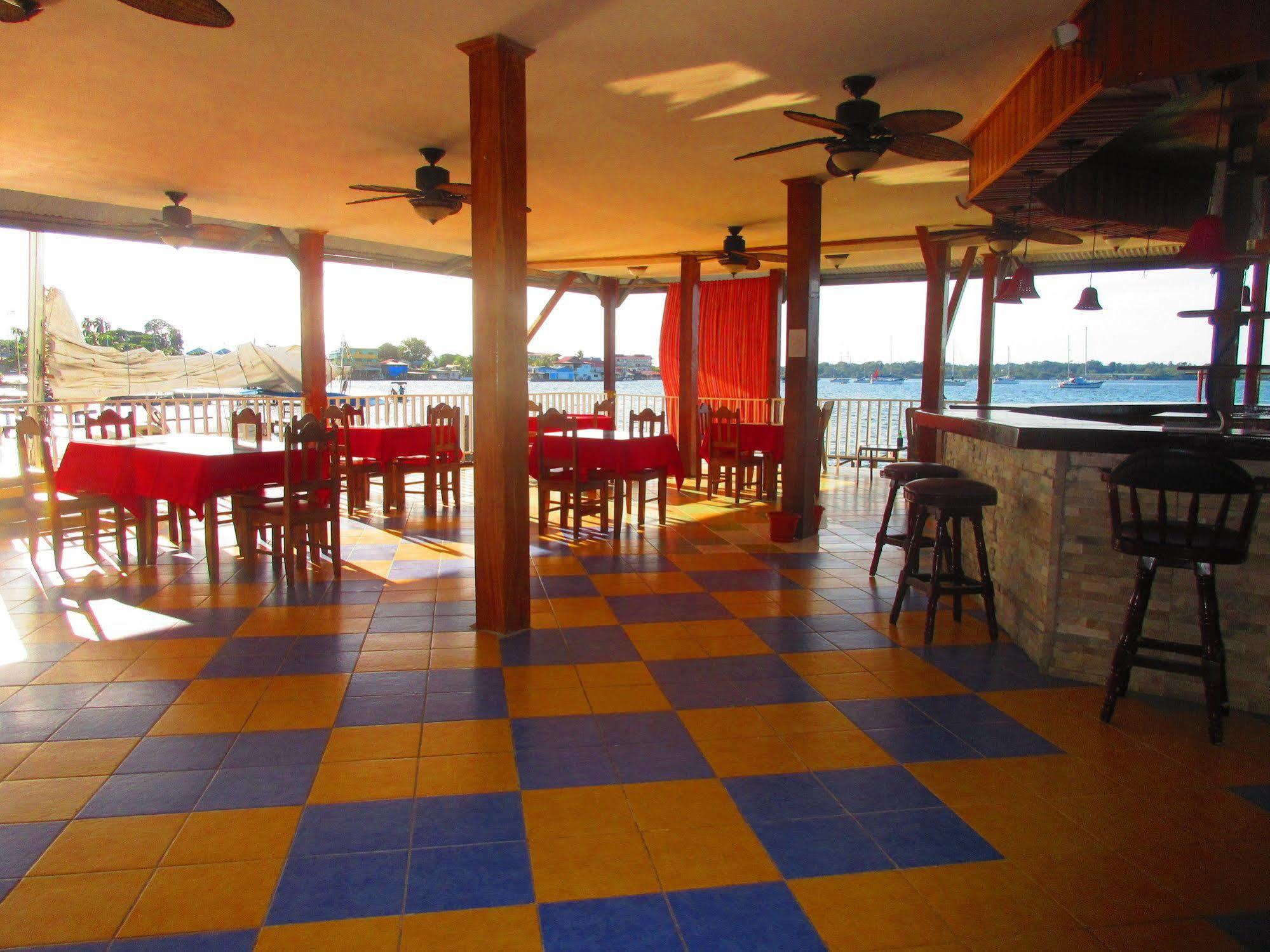 Los Balcones Over The Sea Hotel Bocas del Toro Extérieur photo