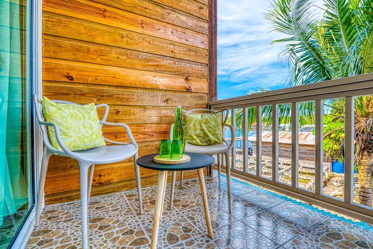 Los Balcones Over The Sea Hotel Bocas del Toro Extérieur photo